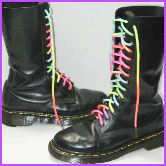 US Size 6 Doc Marten's Women's 14 Hole England Combat Black Leather Boots - Picture 1 of 12